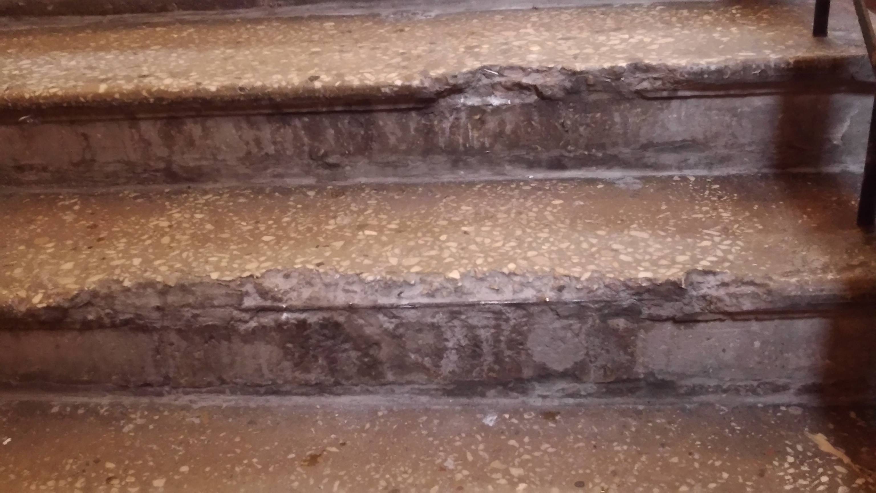 Ремонт бетонных ступеней лестницы: все варианты