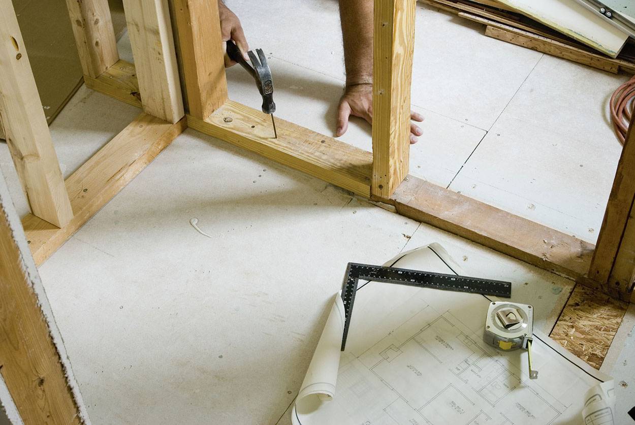 Перегородка из бруса: подходит ли для межкомнатных стен, как сделать деревянную конструкцию в квартире или доме своими руками