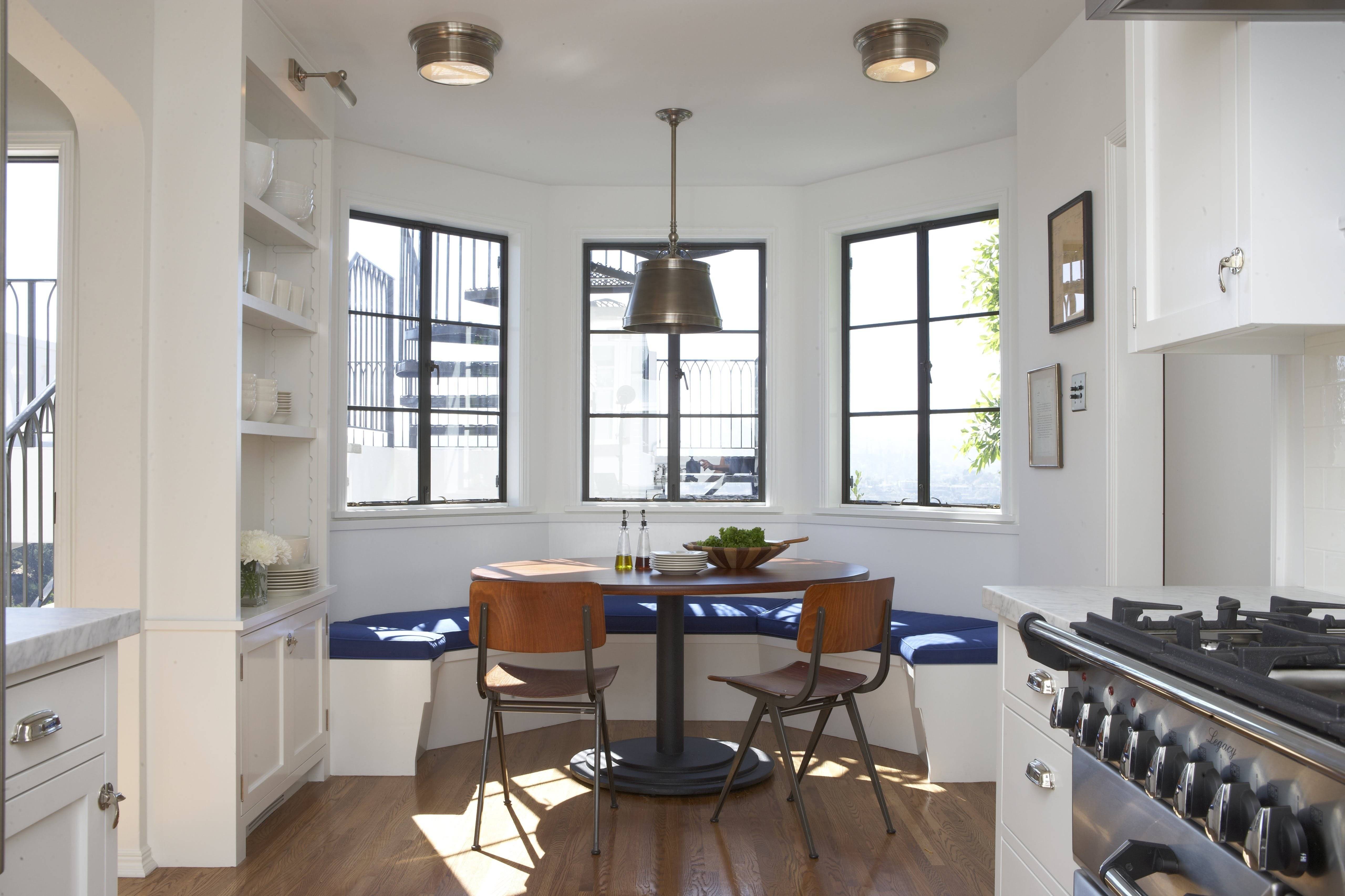 Кухня с эркером: дизайн интерьера, расстановка мебели в частном доме | дизайн и фото