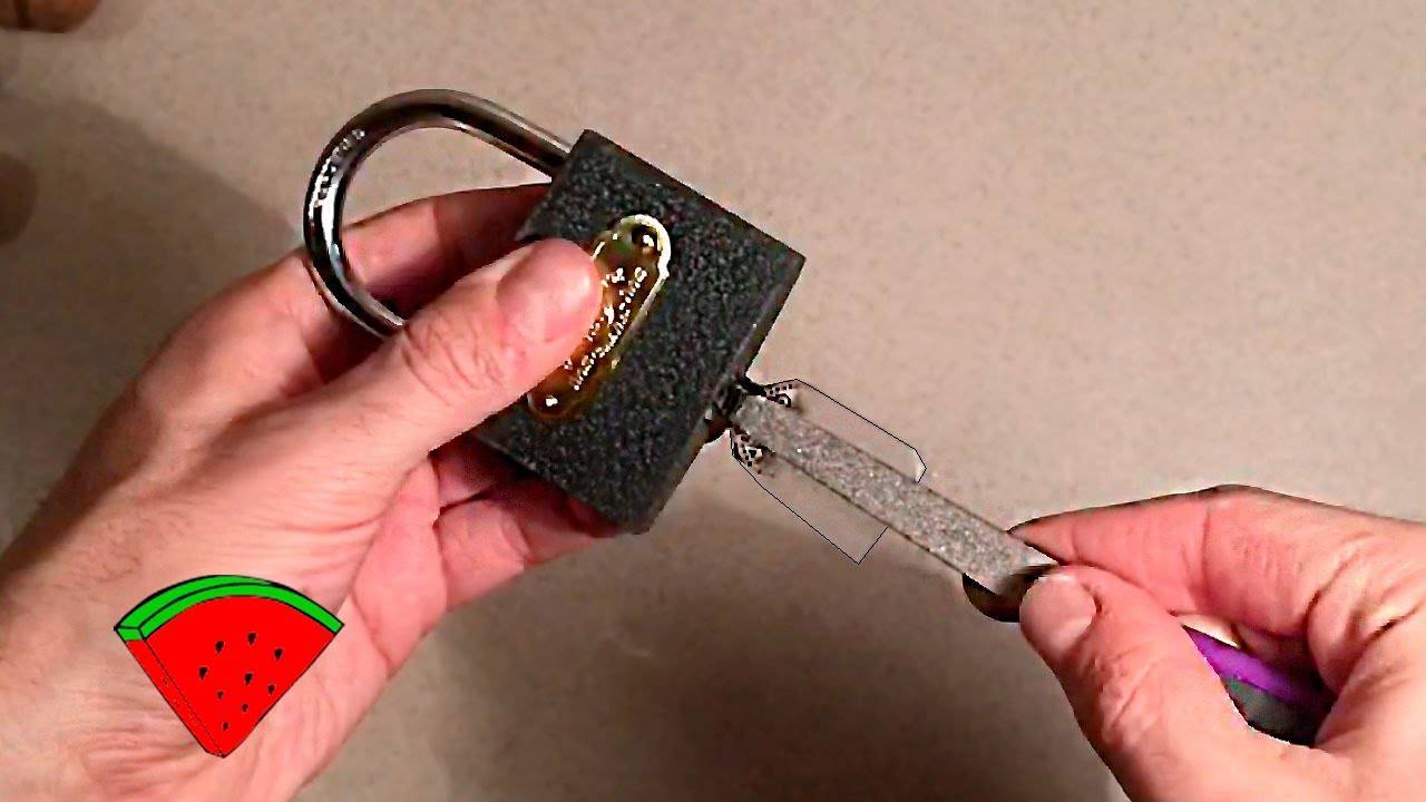 Как открыть замок межкомнатной двери без ключа: способы и средства