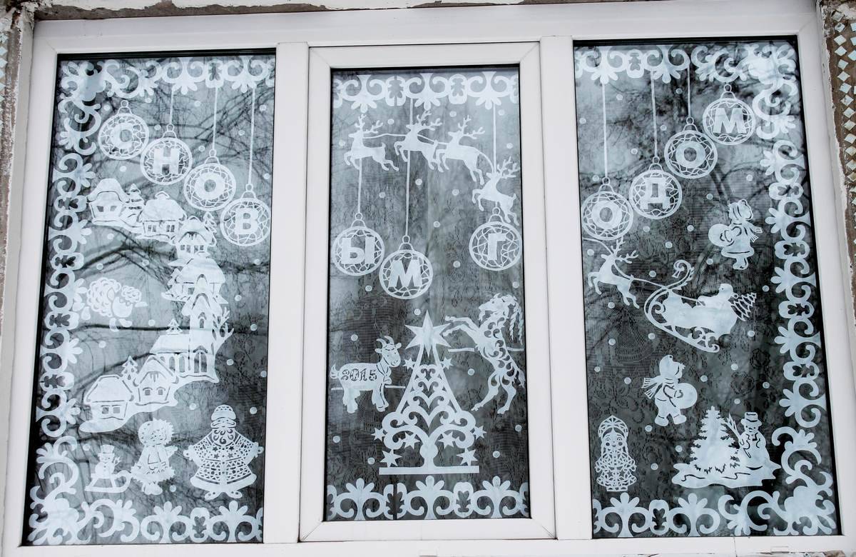 Новогодние трафареты из бумаги украшений на окна: 800 шаблонов + способы использования