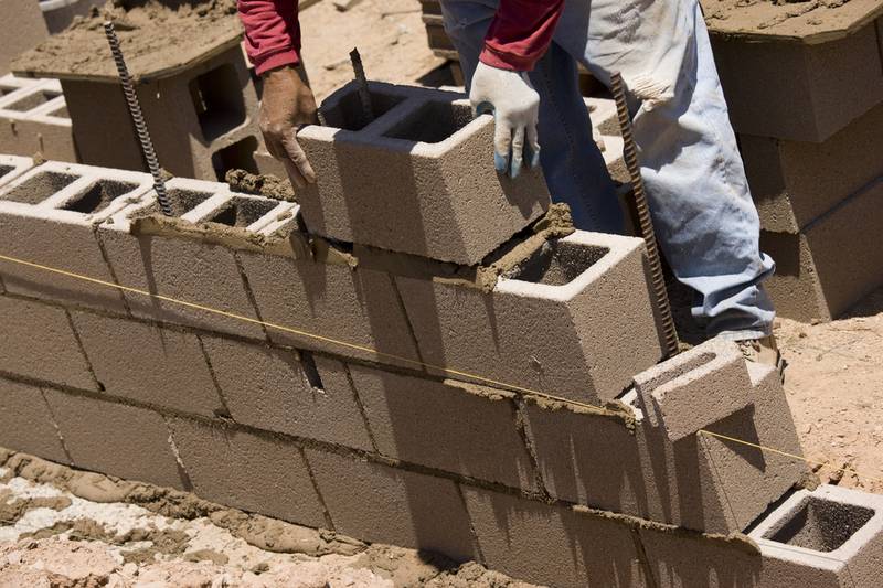 Блоки для изготовления опорной стены из бетона