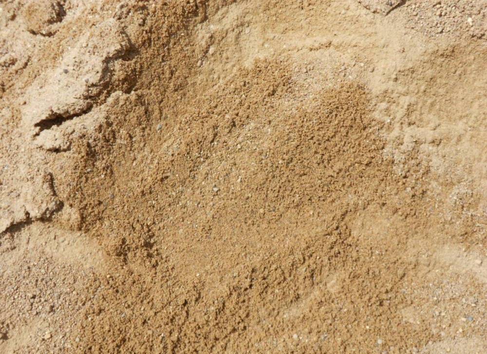Карьерный песок: характеристики и применение, песочные карьеры, строительный мелкозернистый и песчаный грунт в чем разница