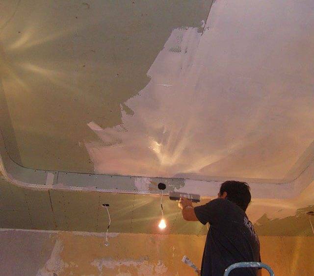 Как сделать навесной потолок: видео и фото инструкция