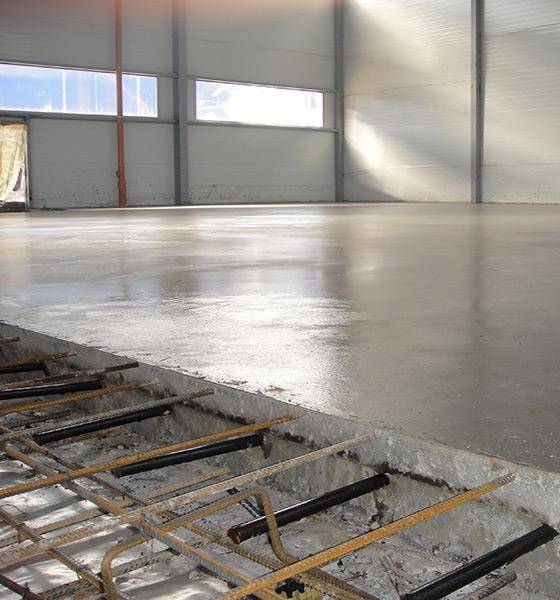 Полированный бетонный пол в интерьере - плюсы и минусы