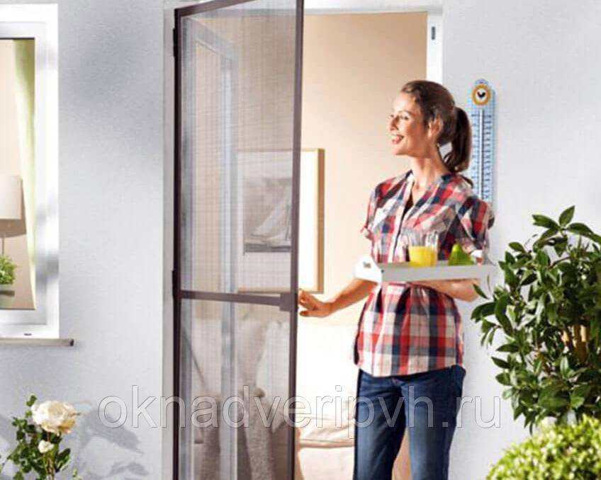 Москитная сетка на двери: многофункциональный элемент защиты помещения – советы по ремонту