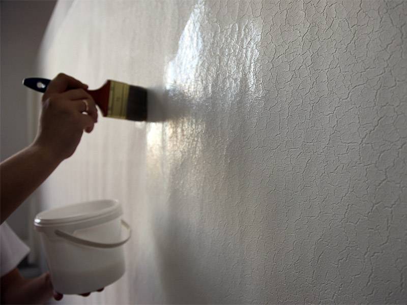 Сколько сохнет грунтовка: время высыхания на стенах перед шпаклевкой и под обои
