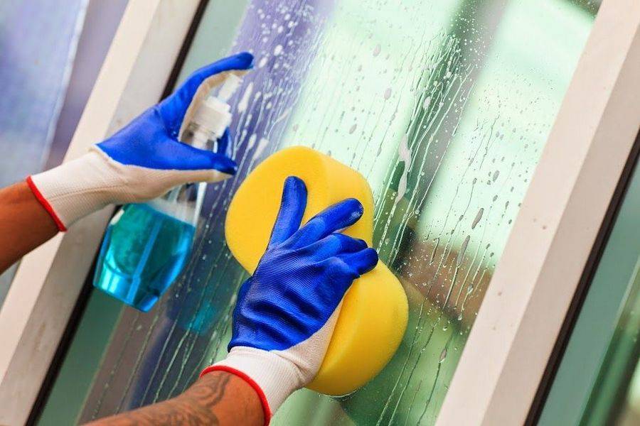 Уход за пластиковыми окнами: как чистить и смазывать окна пвх