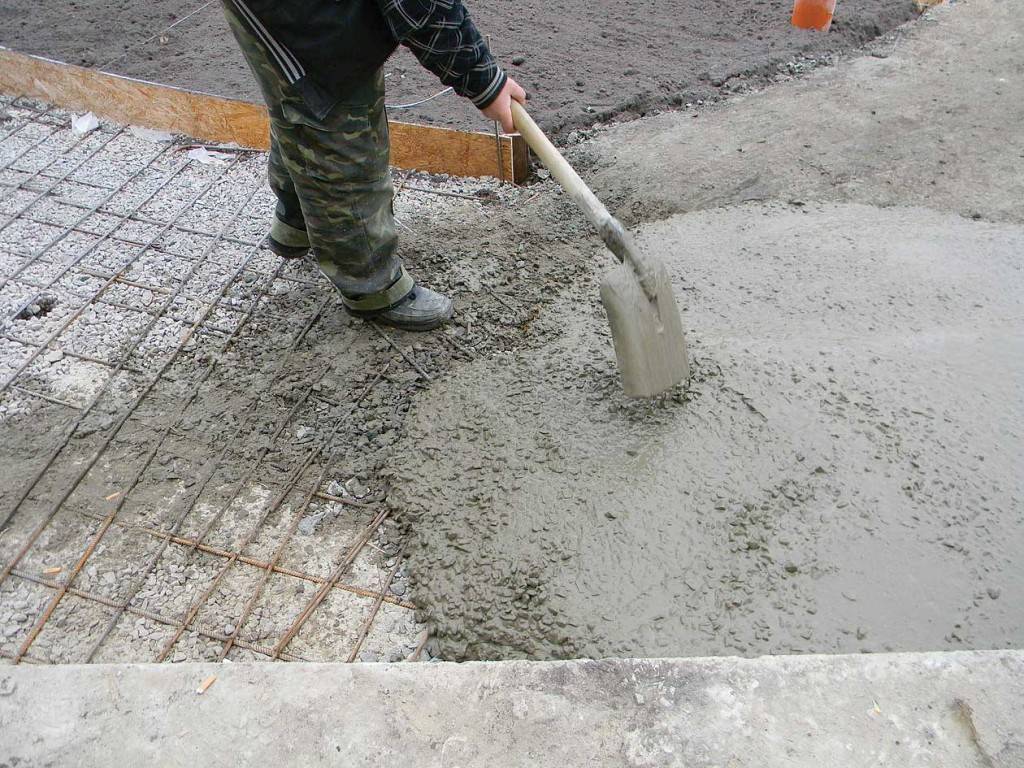Товарный бетон: определение, виды, состав и отличие от обычных бетонных смесей