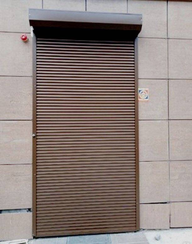 Тканевые ролеты на окна (рулонные шторы): используем блэкаут на рольставни