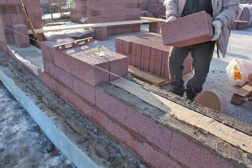 Дом из керамзитобетонных блоков: плюсы и минусы, как строить своими руками