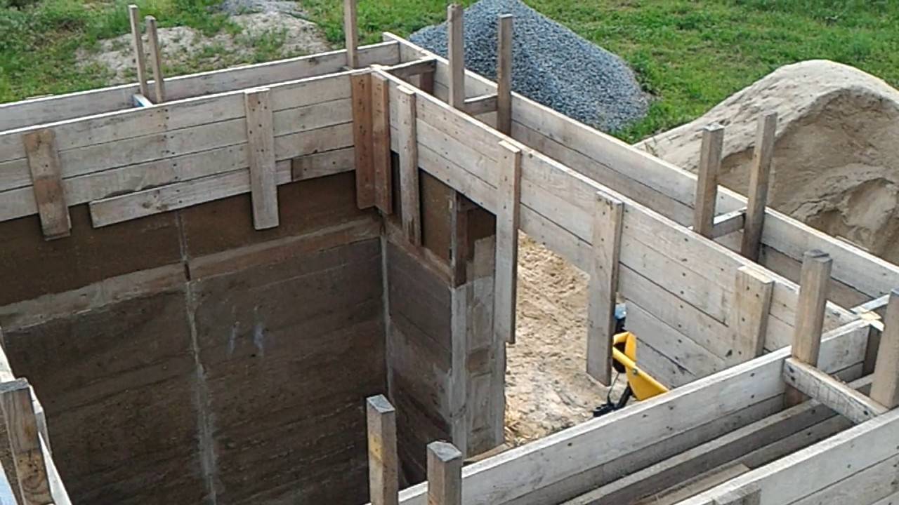 Заливной дом из опилкобетона: как построить своими руками, пошаговая инструкция