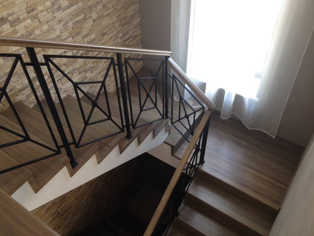 План второго этажа частного дома с лестницей — виды конструкций и материалы