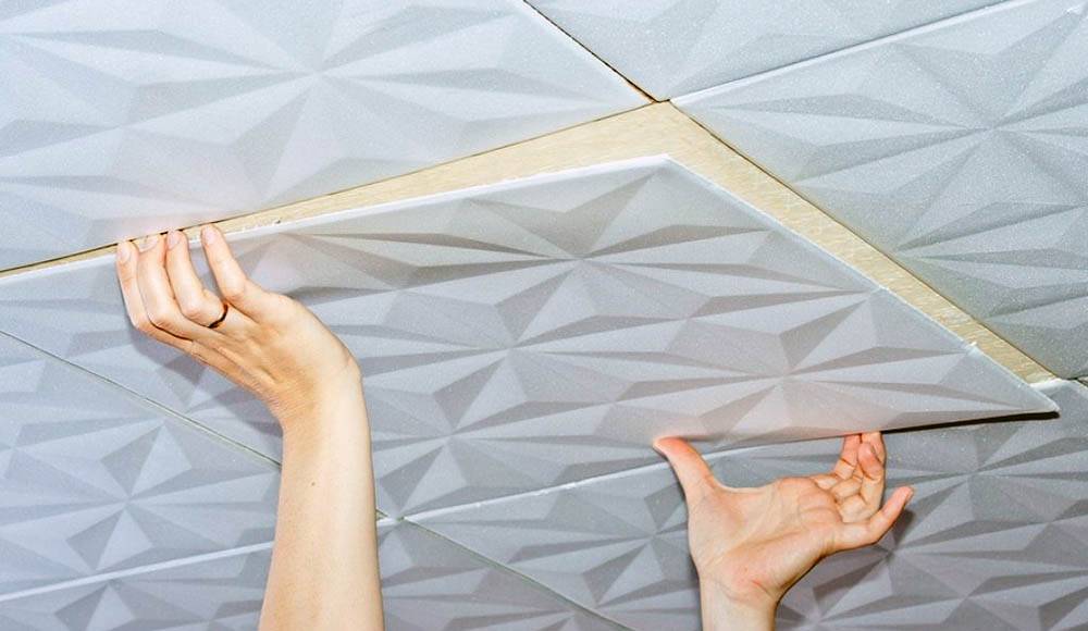 Как наклеить потолочную плитку по диагонали с первого раза?