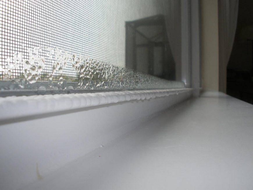Конденсат на окнах: как избавиться и не допустить нового появления