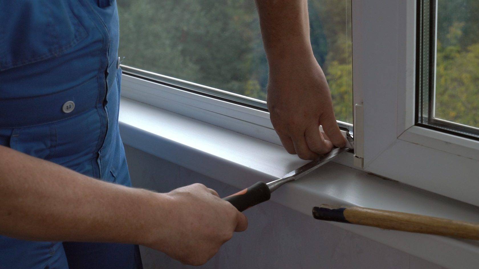 Вставка стекол в деревянные окна: когда необходима, как выбрать материал для остекления рамы, сколько стоит работа, монтаж своими руками
