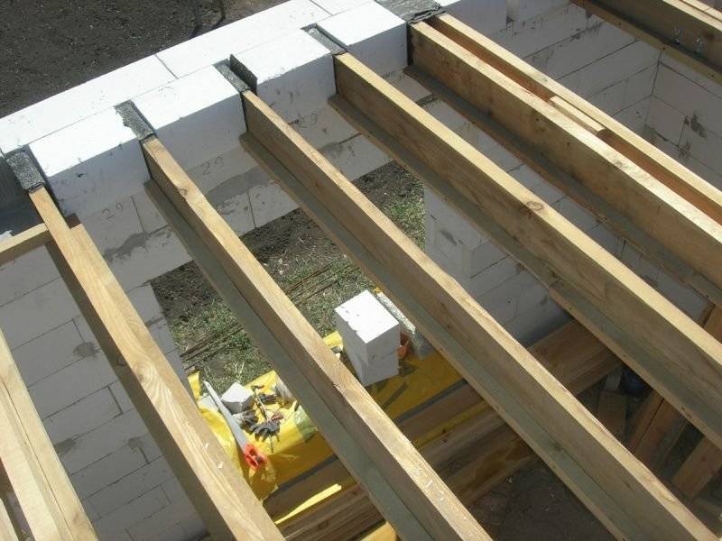 Деревянные перекрытия в доме из газобетона: чердачное, межэтажное, под крышу