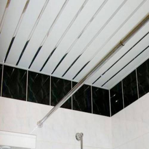 Монтаж и сборка реечного потолка в ванной комнате