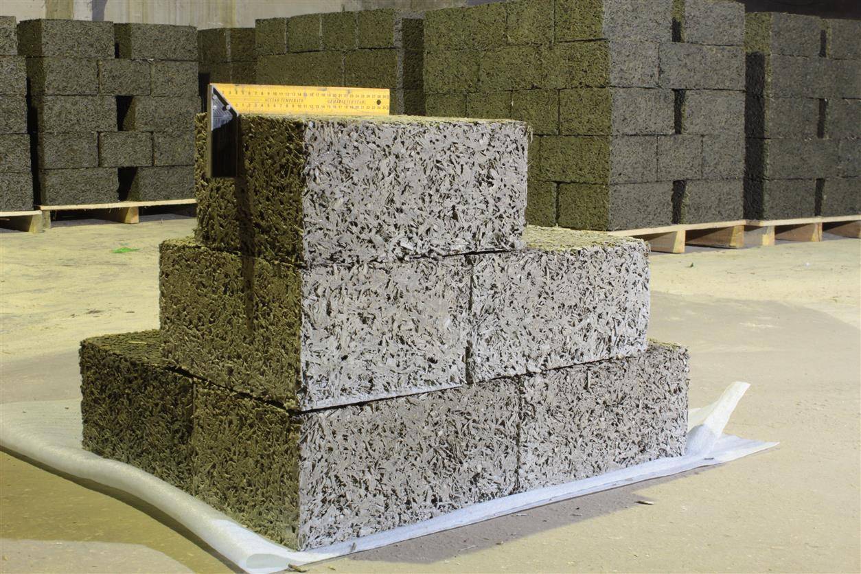 Арболитовые блоки: основные свойства и технология изготовления