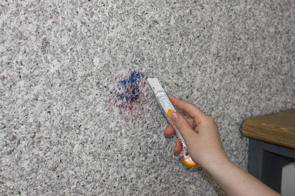 Рекомендации специалистов, как быстро и легко убрать жидкие обои со стены