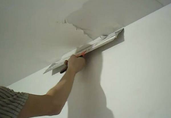 Как шпаклевать потолок из гипсокартона под покраску и под обои своими руками: видео