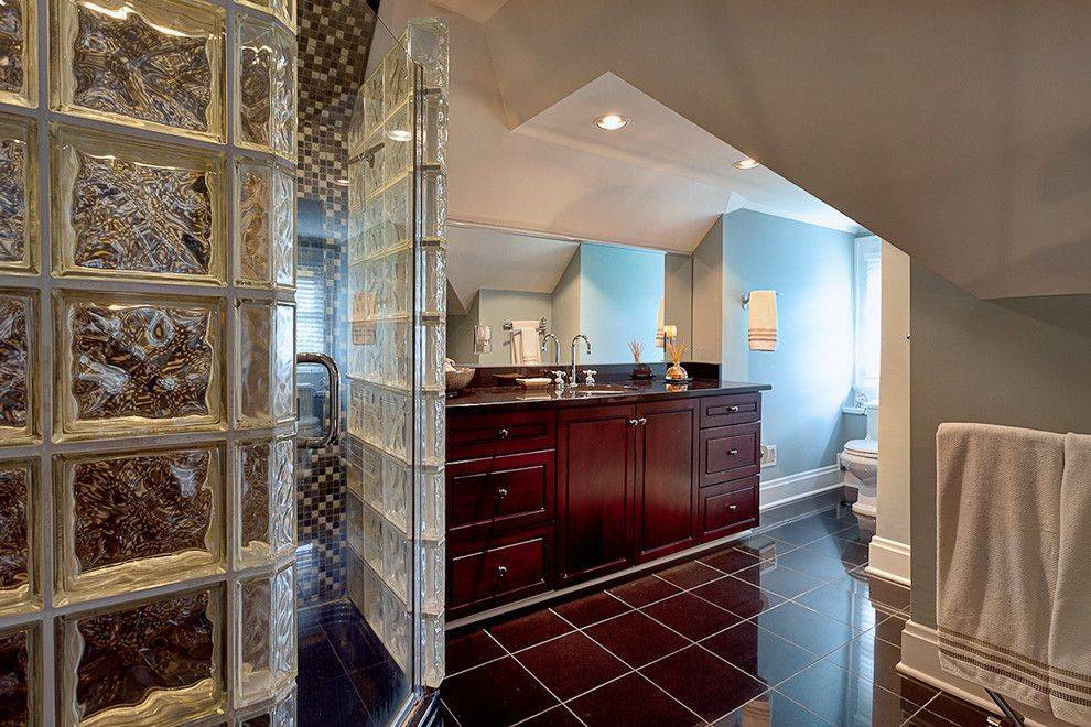 Стеклянные двери для ванной: виды стеклянных дверей, обзор их достоинств и недостатков