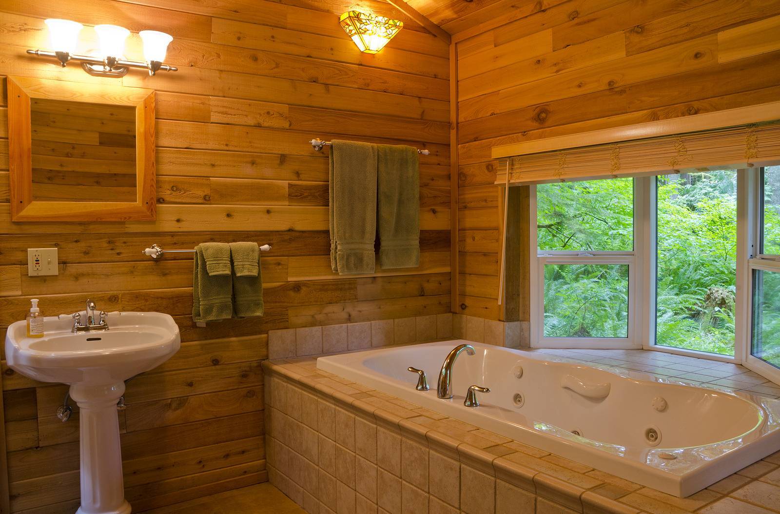 Как сделать ванную в каркасном доме своими руками: правила и пошаговая инструкция +видео — гидроизоляция пола и отделка стен