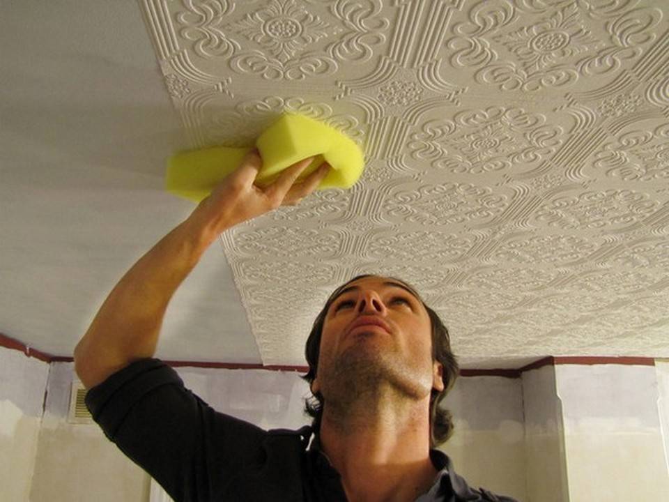 Как наносить жидкие обои на потолок - ремонт и дизайн