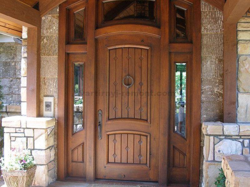 Развенчаем мифы о ненадежности входных деревянных дверей
