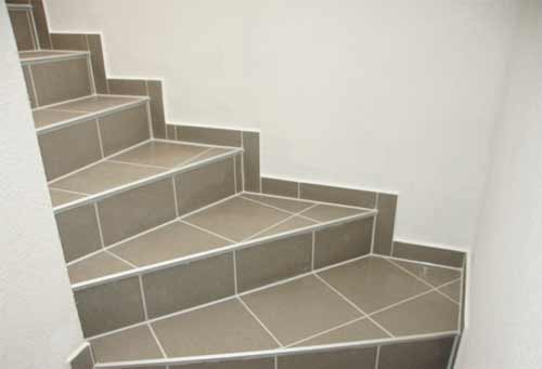 Плитка для ступеней внутренней и наружной лестницы: выбор