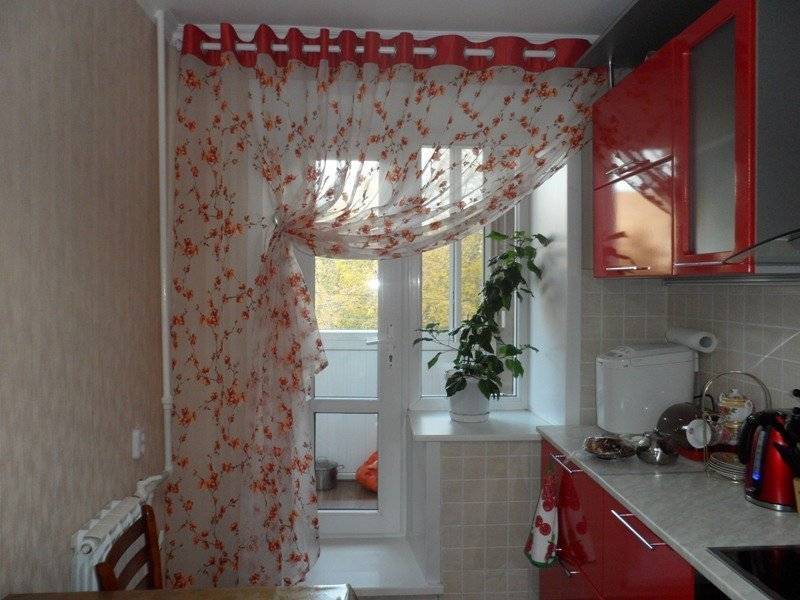Шторы на балкон и лоджию: виды, советы по выбору