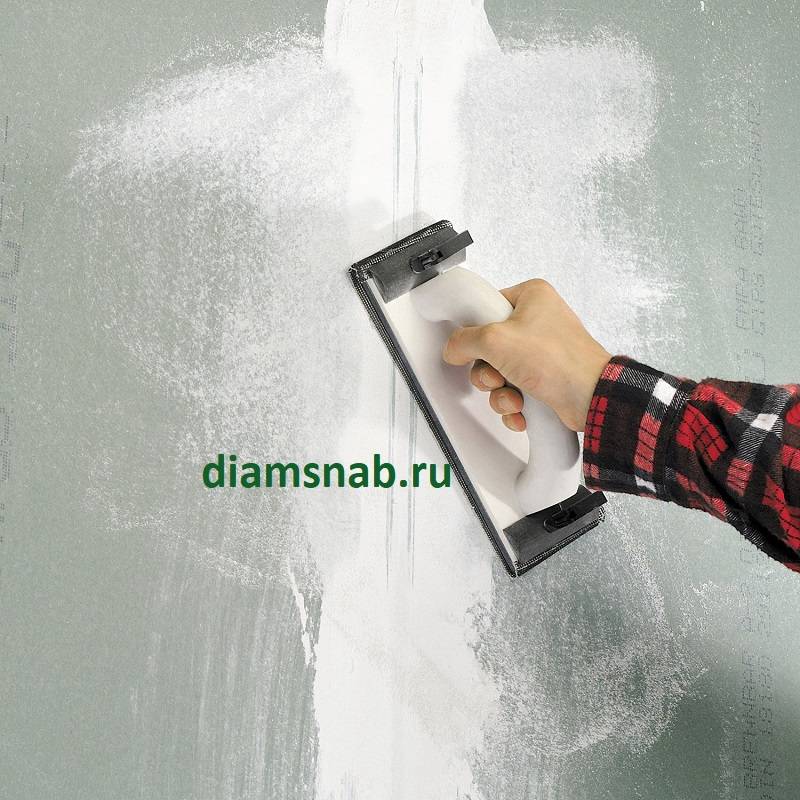 Как затереть шпаклевку на стене под покраску