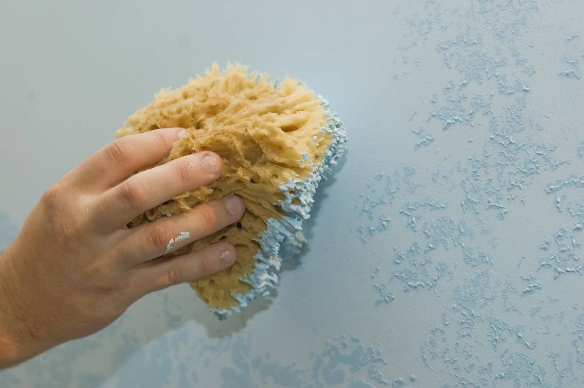 Декоративная шпаклевка стен: как проводится своими руками шпатлевание красивой цветной шпаклевкой разных поверхностей, какие требования