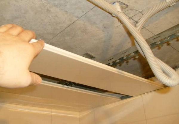 Монтаж подвесного реечного потолка своими руками