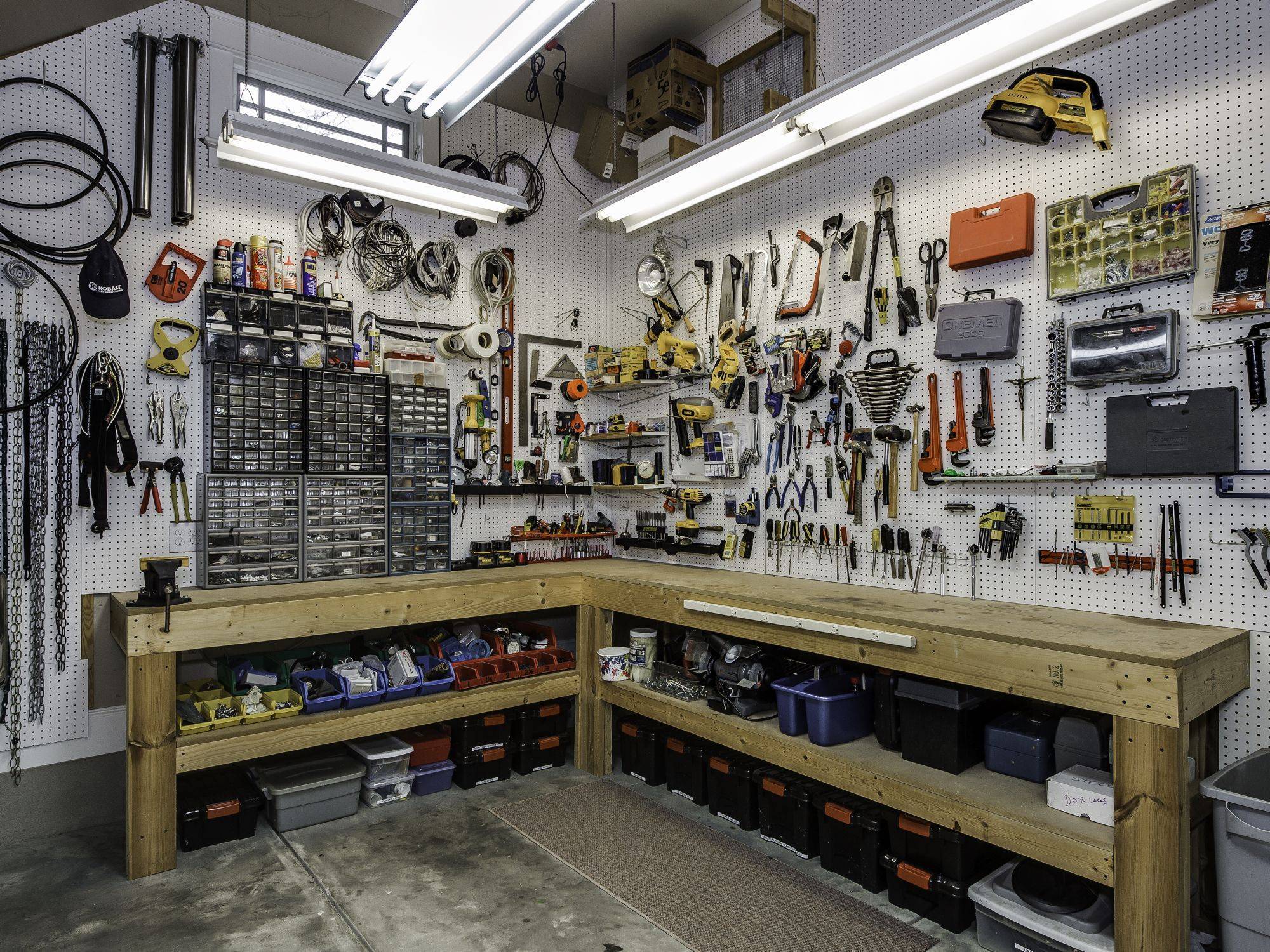 Как сделать в гараже ремонт своими руками? варианты обустройства и фото