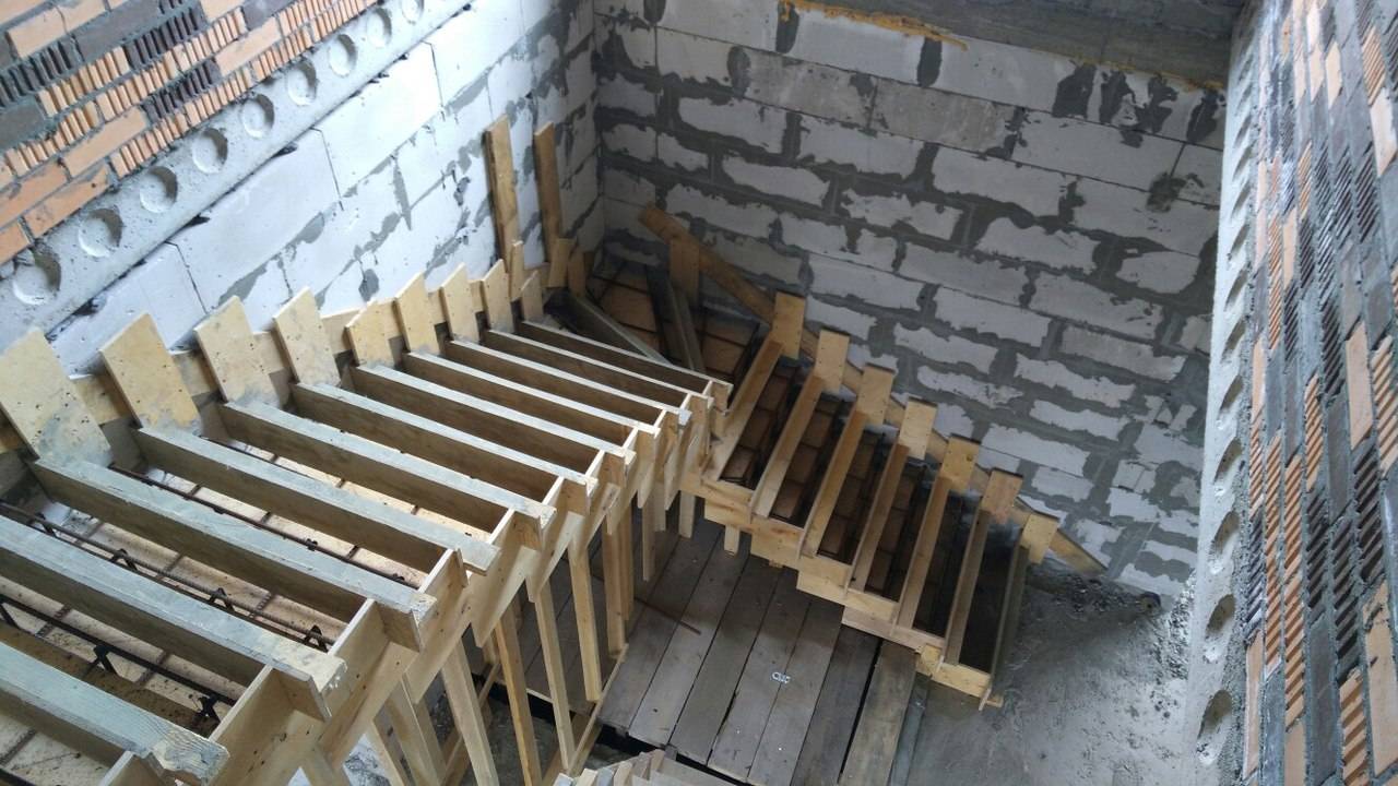 Лестница из монолитного бетона – мастер-класс