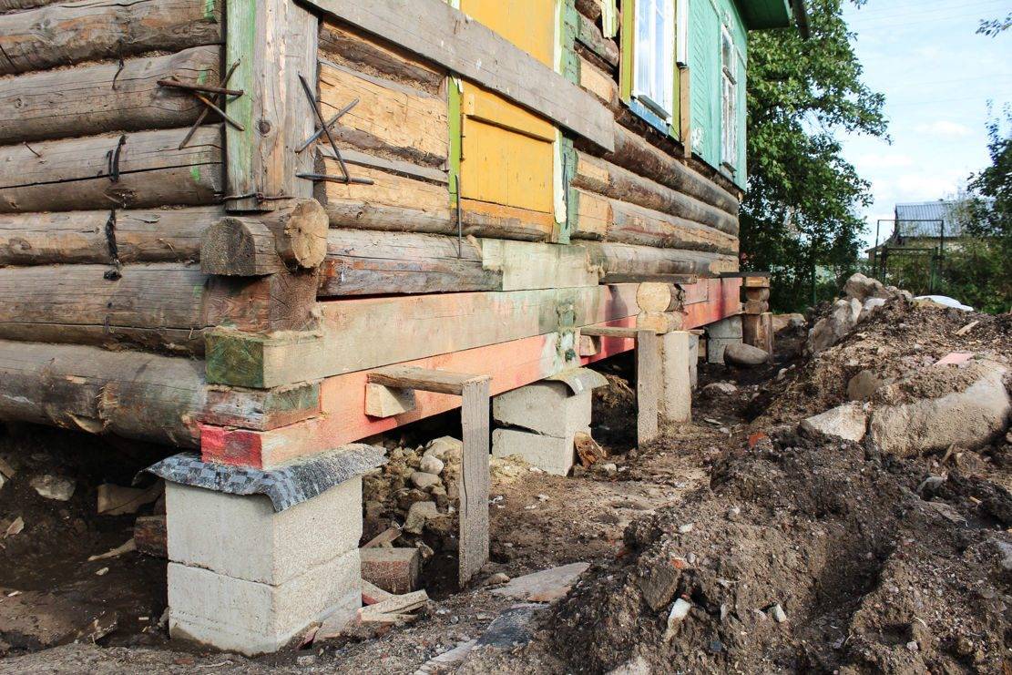 Замена фундамента деревянного дома на ленточный