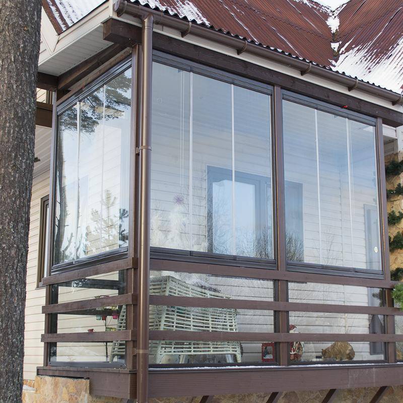 Раздвижные окна для террасы - виды, материалы, остекление
