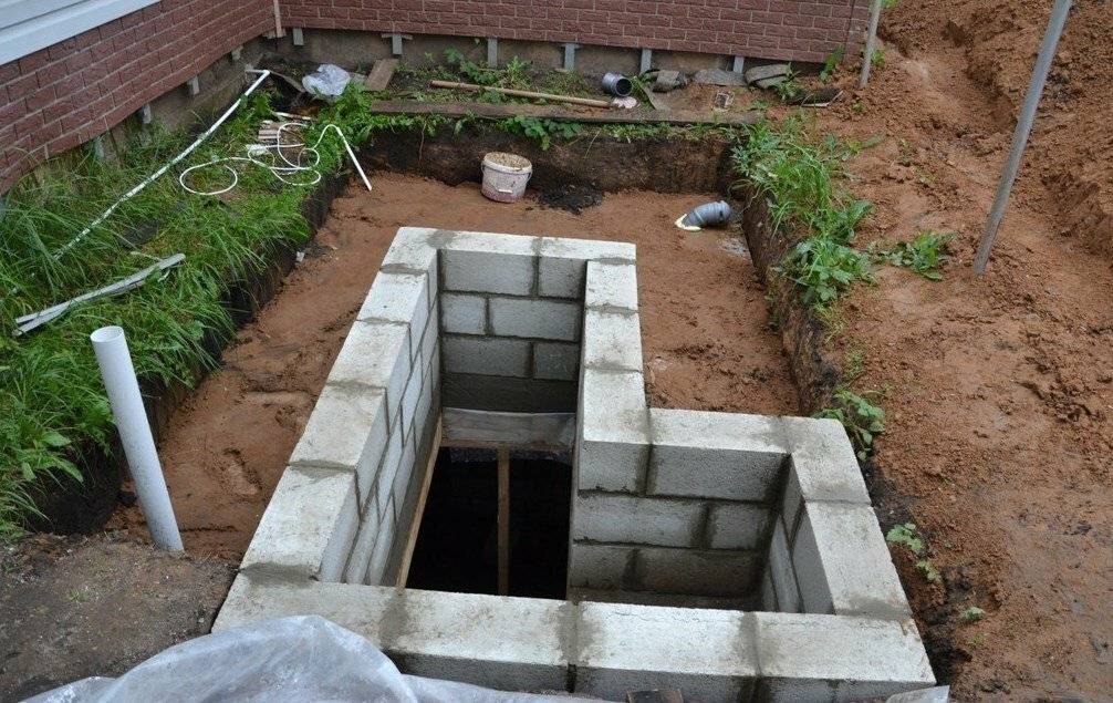 Как построить погреб из бетона?