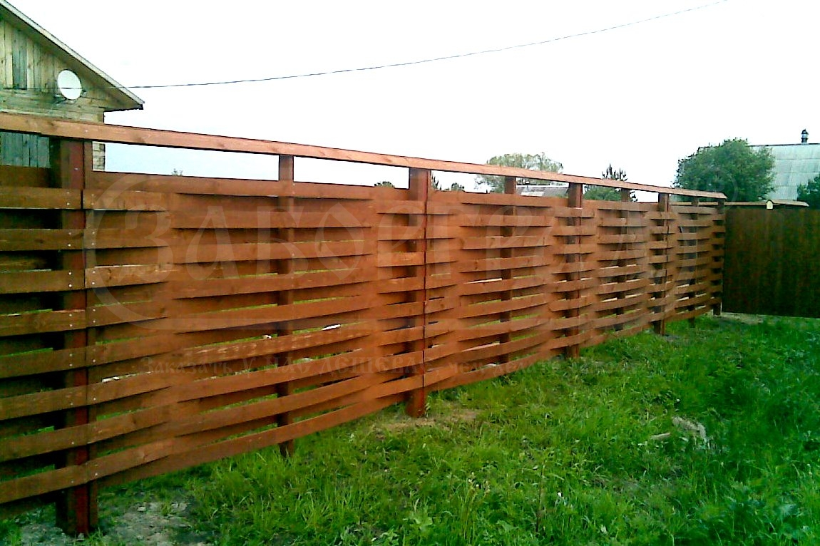 Деревянный забор: простая и подробная инструкция установки и оформления забора (125 фото-идей)