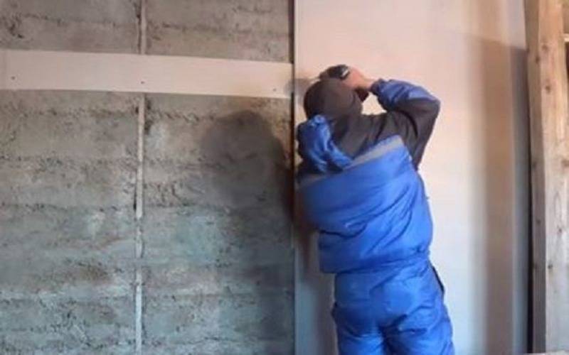 Как крепить гипсокартон к стене без профилей?