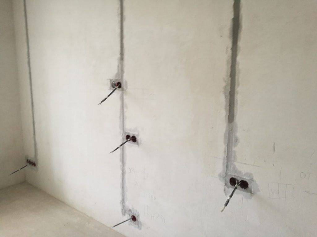 Чем замазать штробу в бетонной стене? - строительные рецепты мира