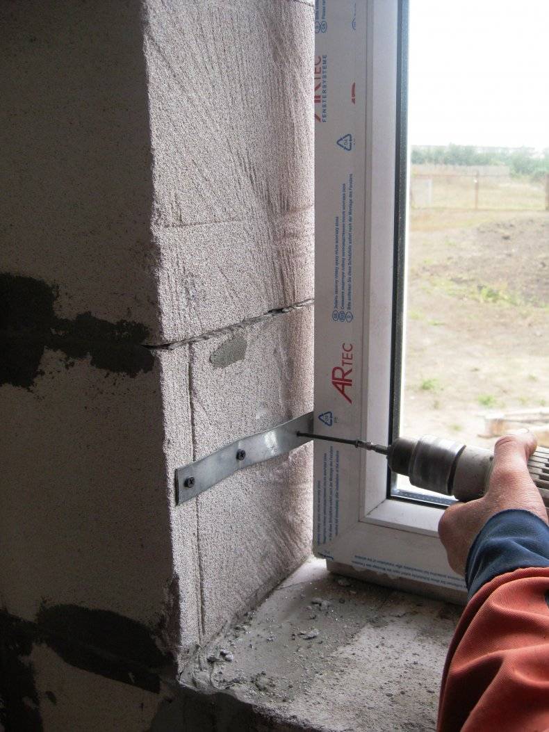 Правильная установка окон в газобетон. установка окон и дверей в доме со стенами из газобетонных блоков