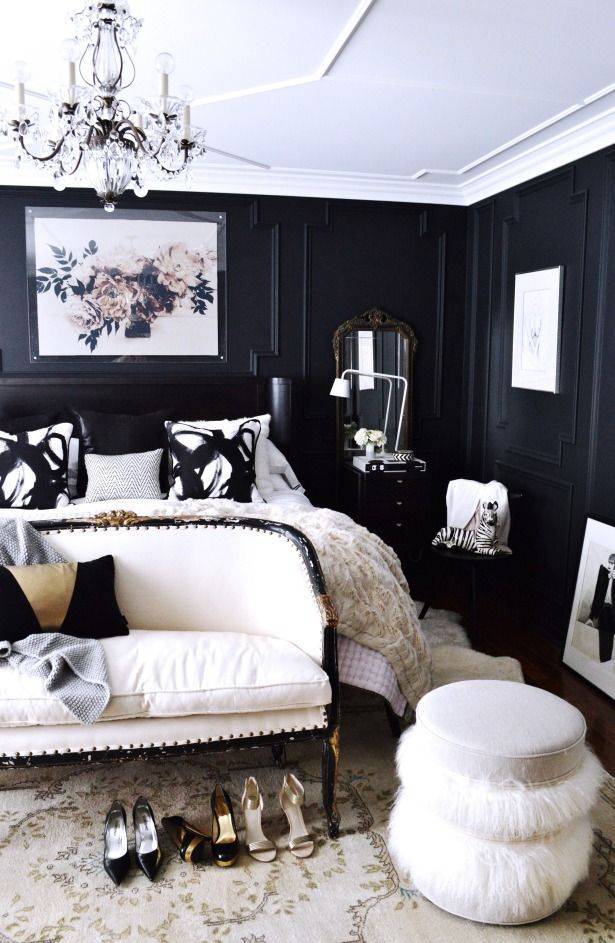 Черно белая спальня с кроватью - 24 фото